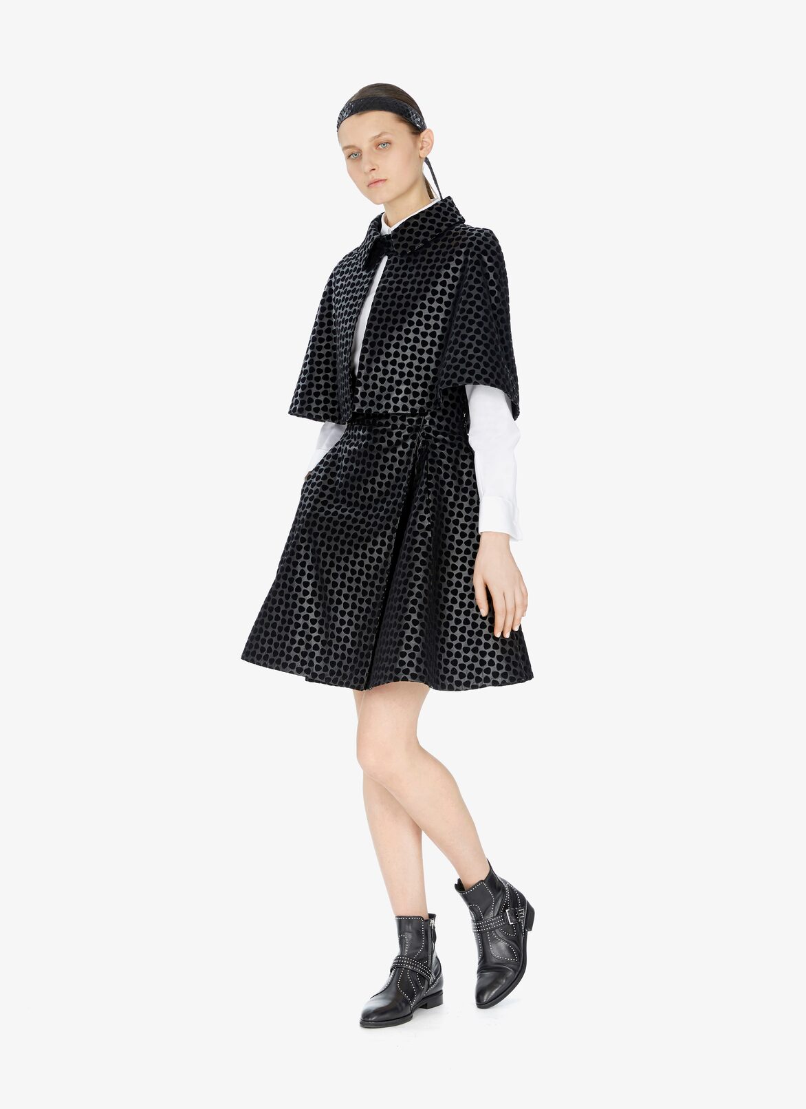 Cropped Lambskin Cape ALAÏA BLACK CROPPED LAMBSKIN CAPE